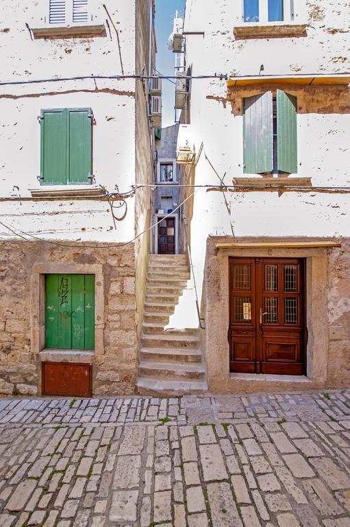 Apartments Taylor Rovinj Bagian luar foto